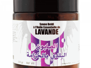 SAVON NOIR À L'HUILE ESSENTIELLE DE LAVANDE
